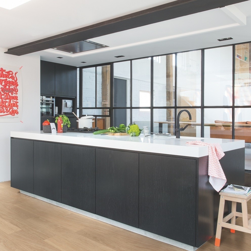 Ламинат Quick Step Perspective 4V 32кл Доска белого дуба лакиров PER0915 Ламинат Quick Step Perspective 4V 32кл Доска белого дуба лакиров PER0915