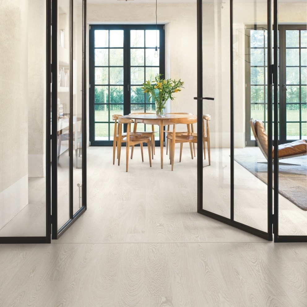 Ламинат Quick Step Perspective 4V 32кл Венге интенсивный PER1300 Ламинат Quick Step Perspective 4V 32кл Венге интенсивный PER1300