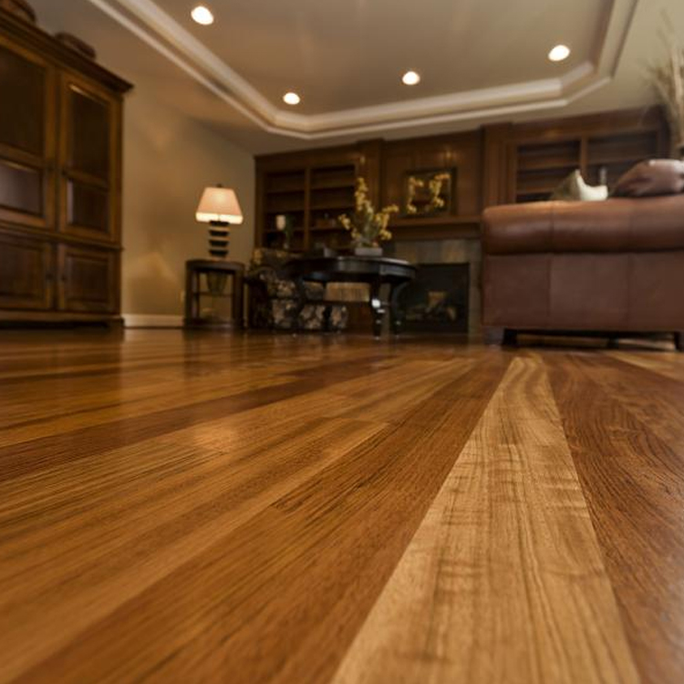 Инженерная доска: под лаком или под маслом?