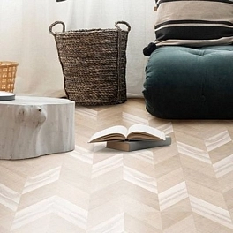 Пробковый пол CORKSTYLE CHEVRON 1235*305*6мм (3,01м2-8шт) клеевая CHEVRON CREME